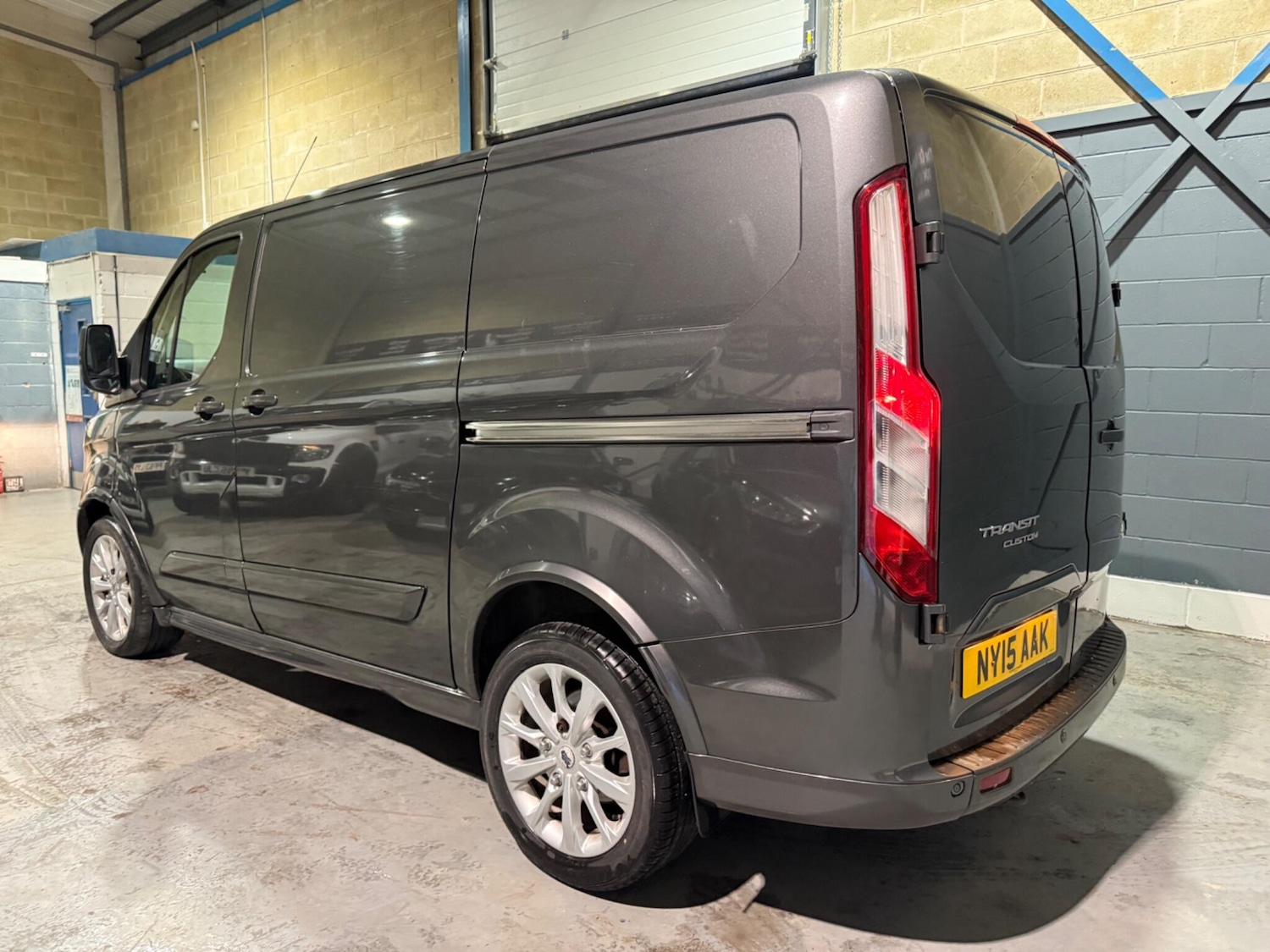 Used Ford Transit Custom 2015 for sale - 77550469: Photo 9