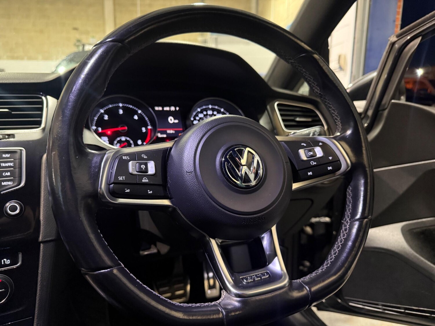 Used Volkswagen Golf 2016 for sale - 77723595: Photo 24