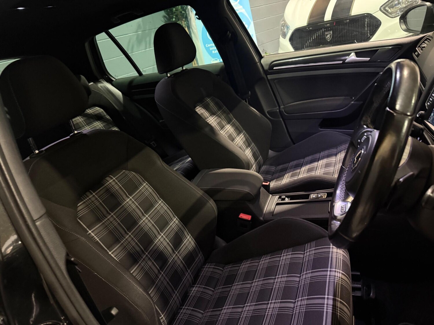 Used Volkswagen Golf 2016 for sale - 77723595: Photo 30