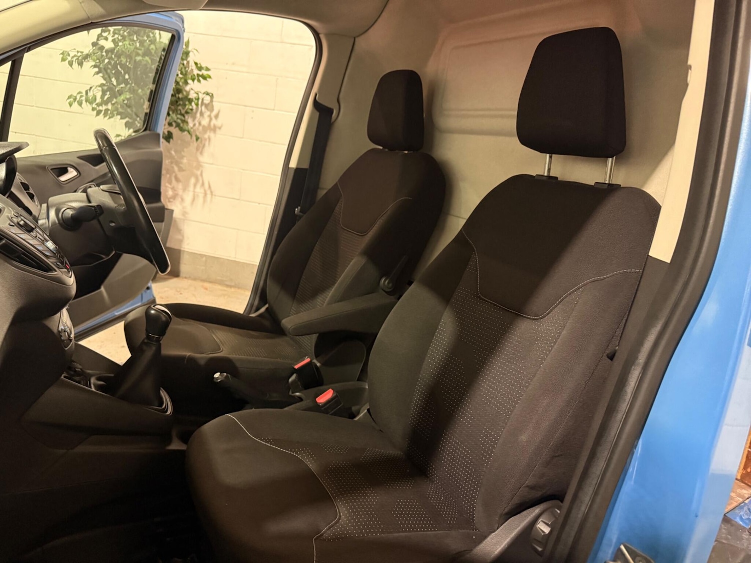 Used Ford Transit Courier 2014 for sale - 77330715: Photo 15