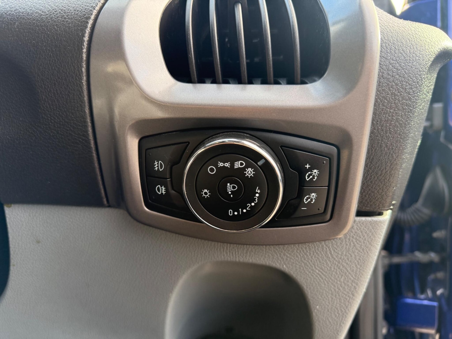 Used Ford Transit Custom 2015 for sale - 76634103: Photo 23