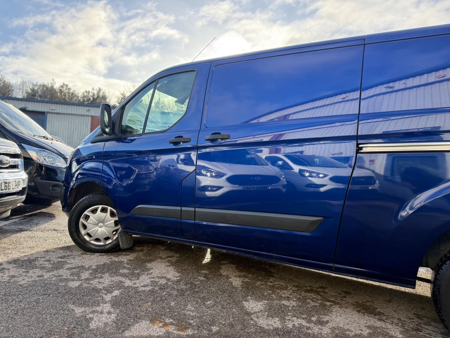 Used Ford Transit Custom 2015 for sale - 76634103: Photo 6