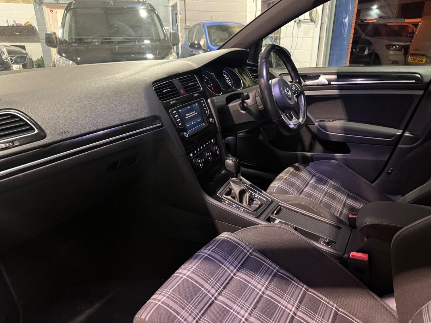 Used Volkswagen Golf 2016 for sale - 77784015: Photo 16