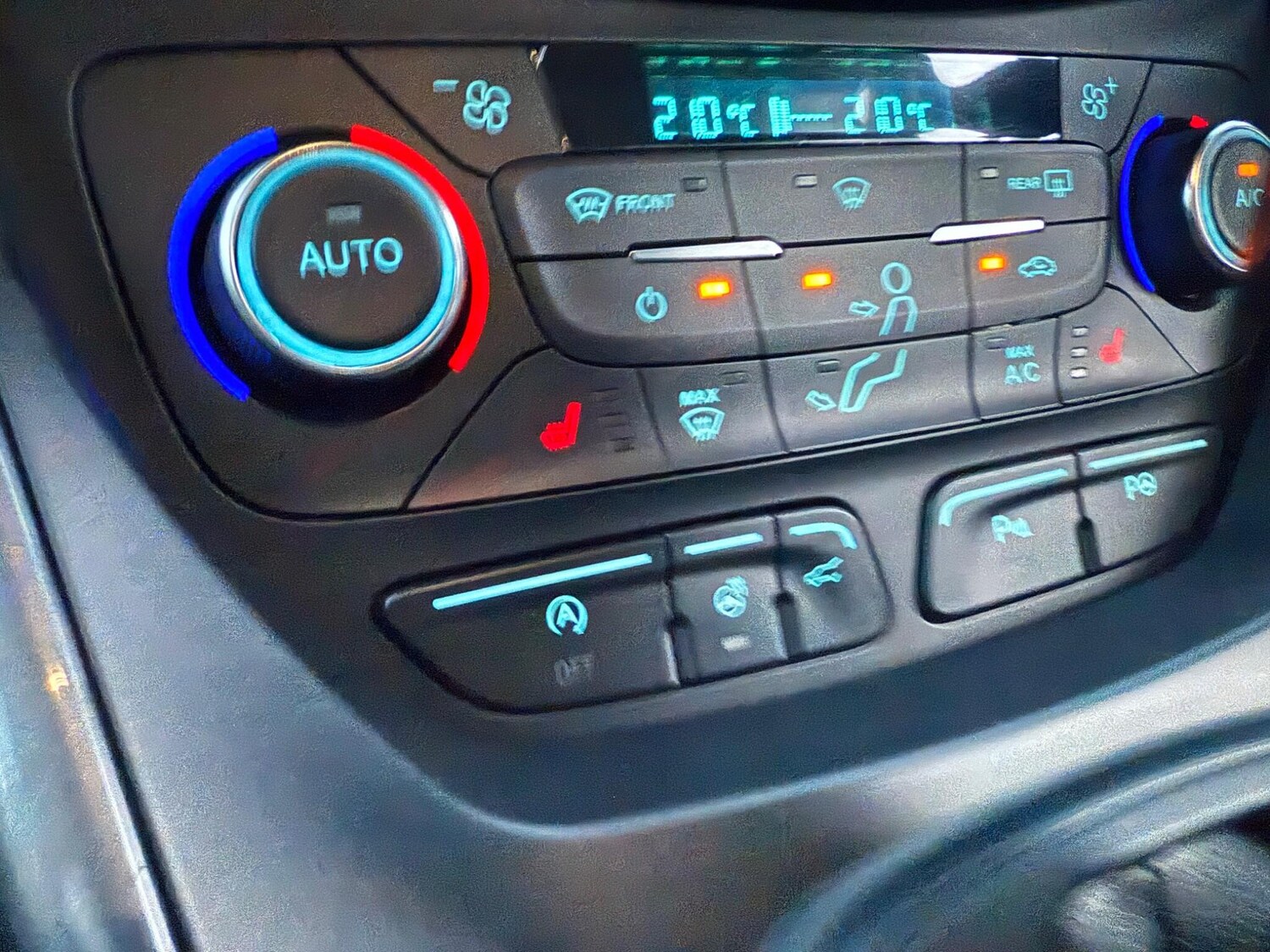 Used Ford Kuga 2016 for sale - 76361502: Photo 26