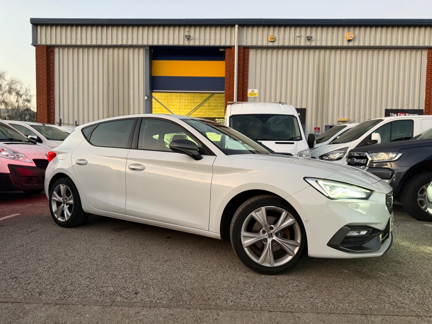 Used SEAT Leon 2021 for sale - 76607852: Photo 1