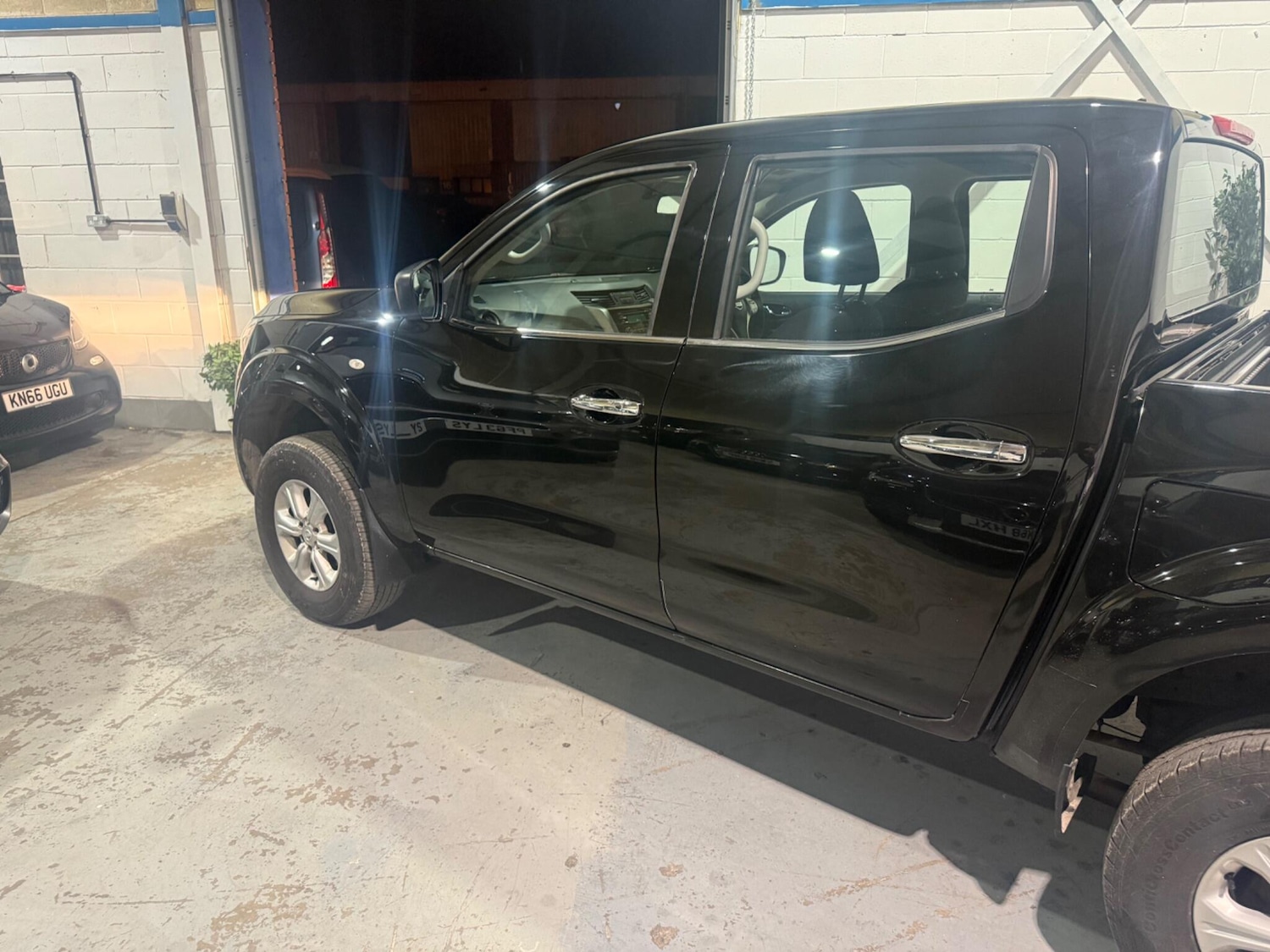 Used Nissan Navara 2019 for sale - 77229381: Photo 10