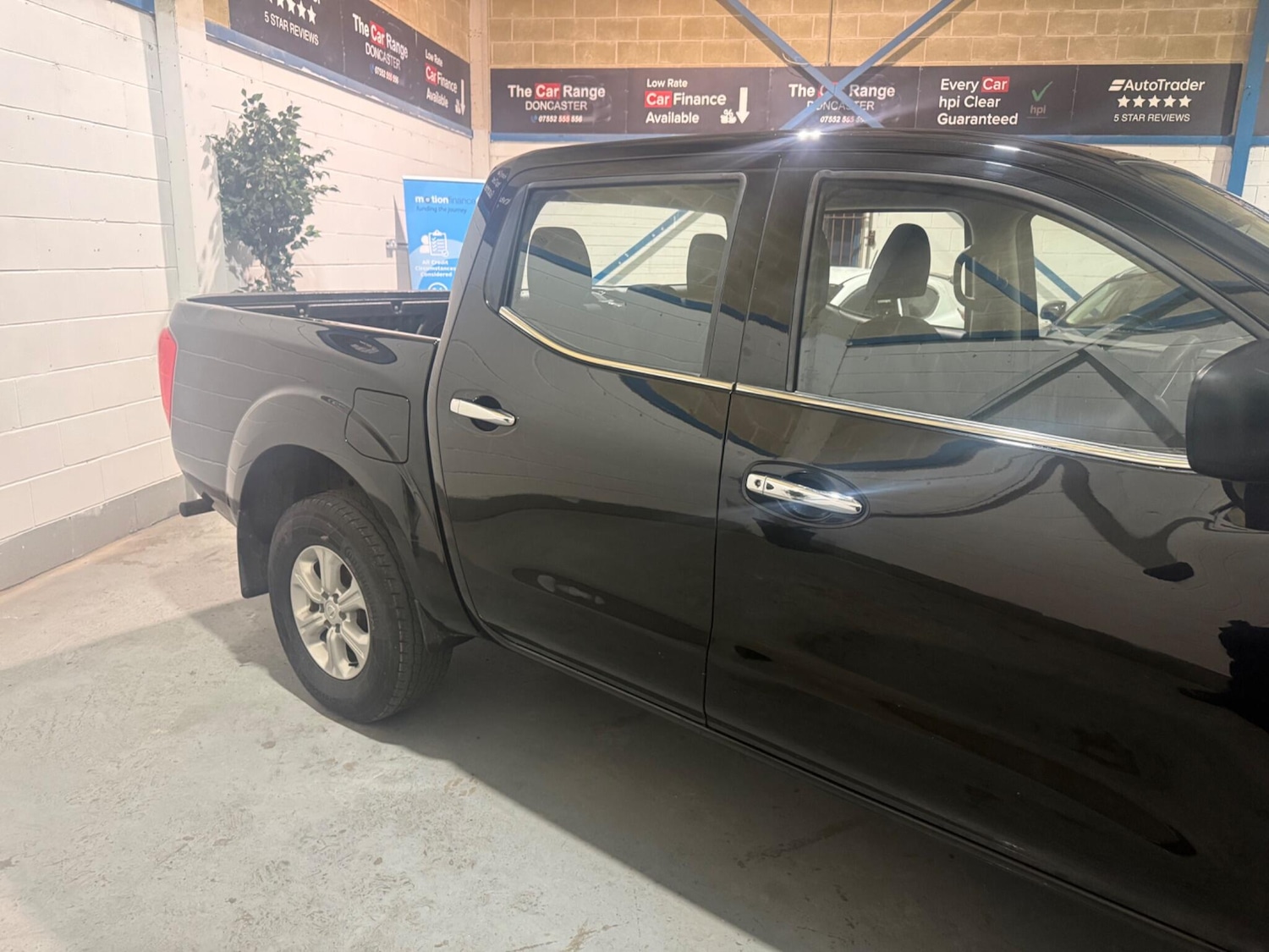 Used Nissan Navara 2019 for sale - 77229381: Photo 2