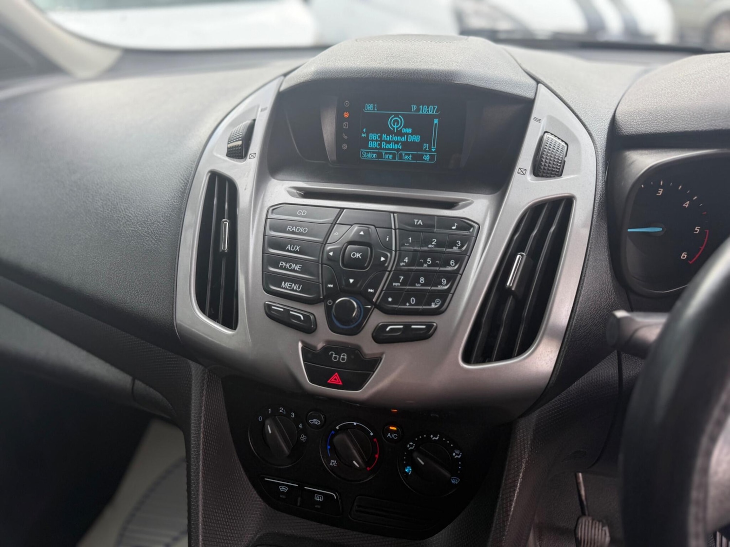 Used Ford Transit Connect 2016 for sale - 76457213: Photo 19