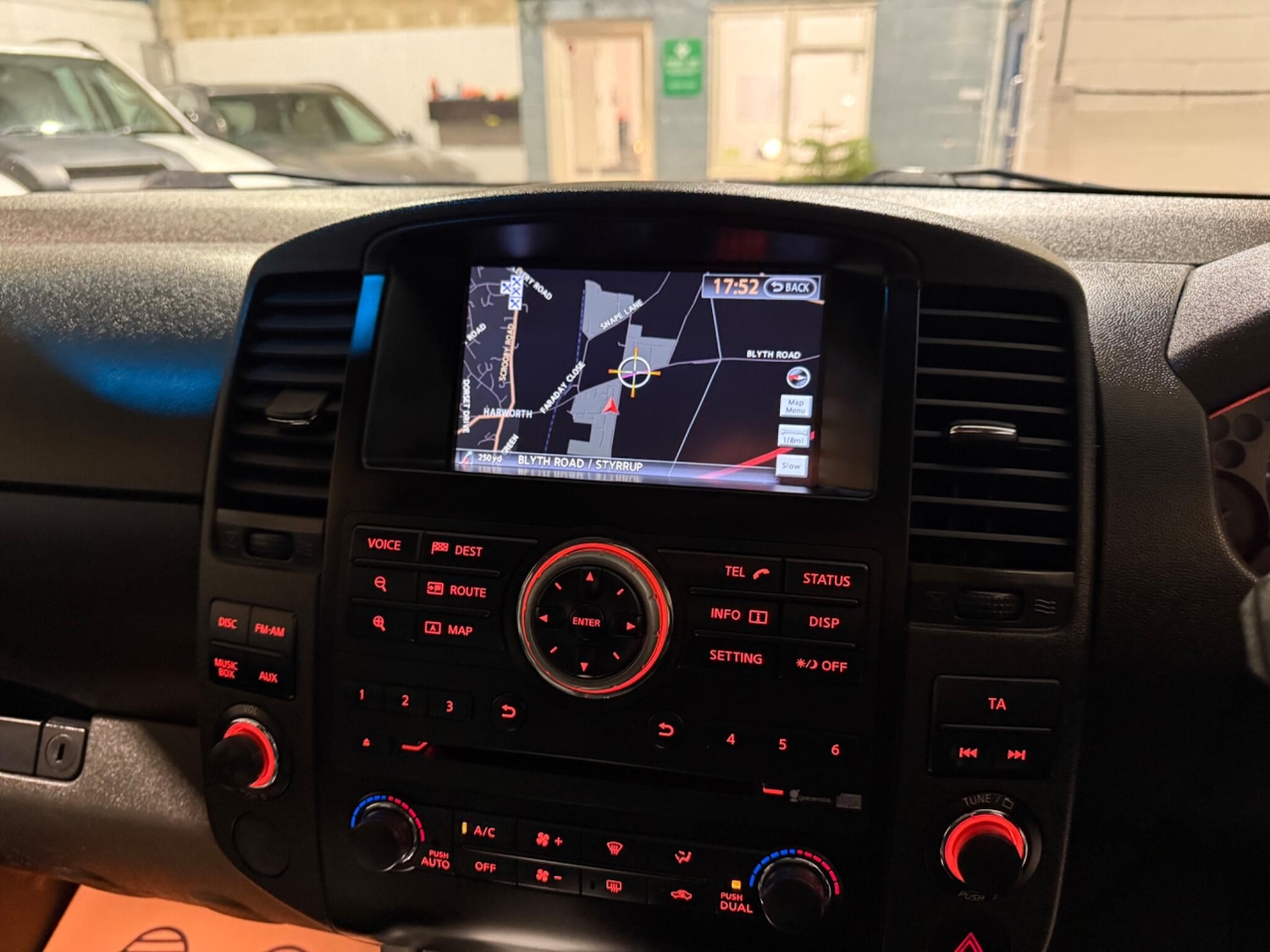 Used Nissan Navara 2014 for sale - 77537728: Photo 29