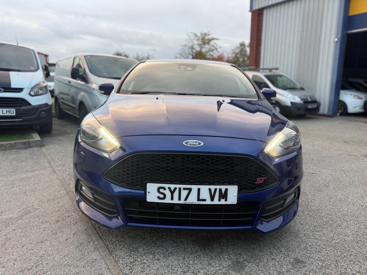 Used Ford Focus 2017 for sale - 76337148: Photo 11