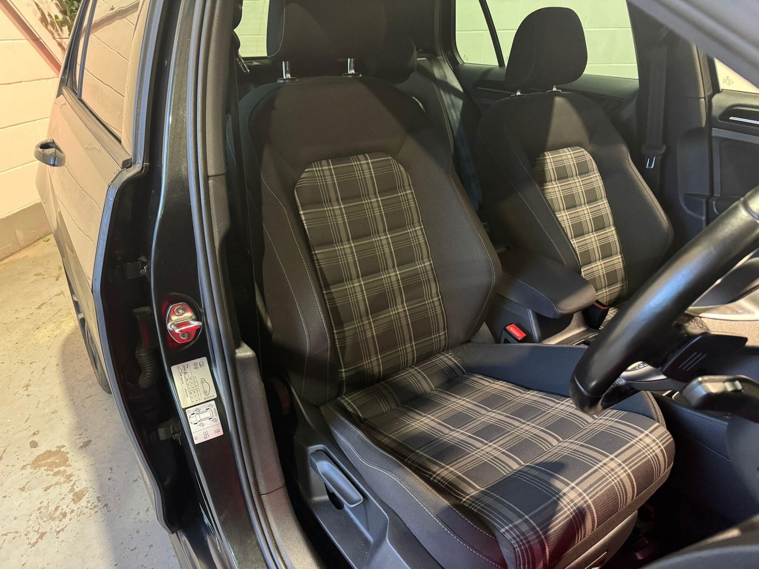 Used Volkswagen Golf for sale - 77074025: Photo 11