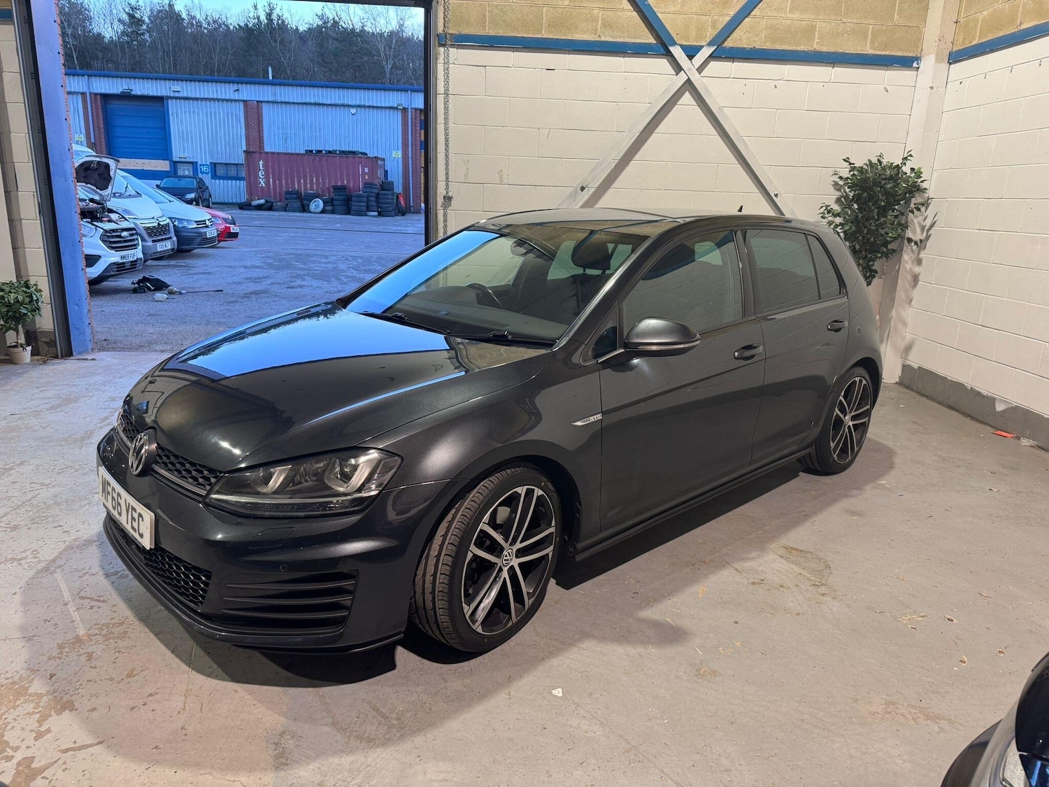 Used Volkswagen Golf for sale - 77074025: Photo 3