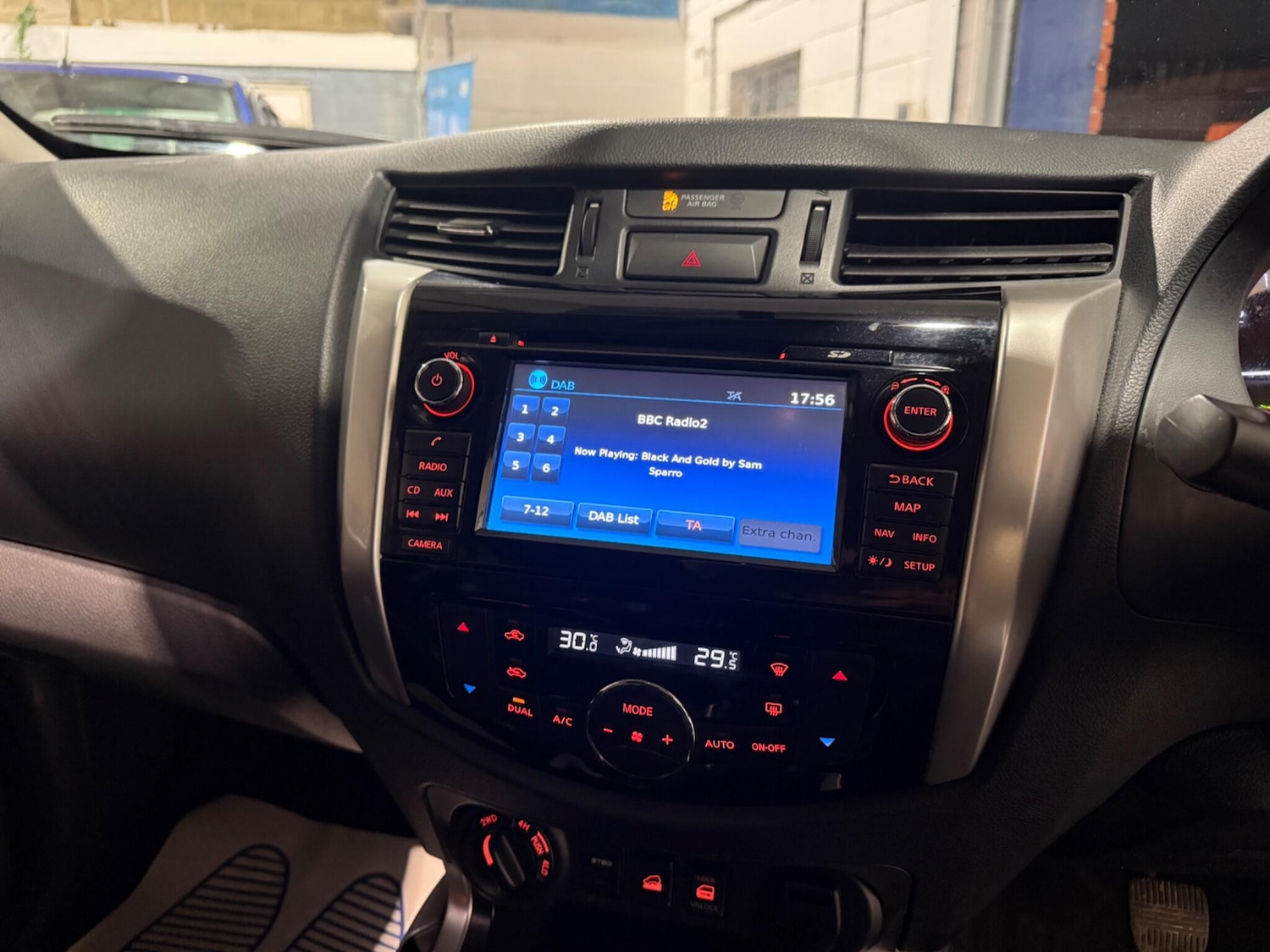 Used Nissan Navara 2018 for sale - 77215682: Photo 39