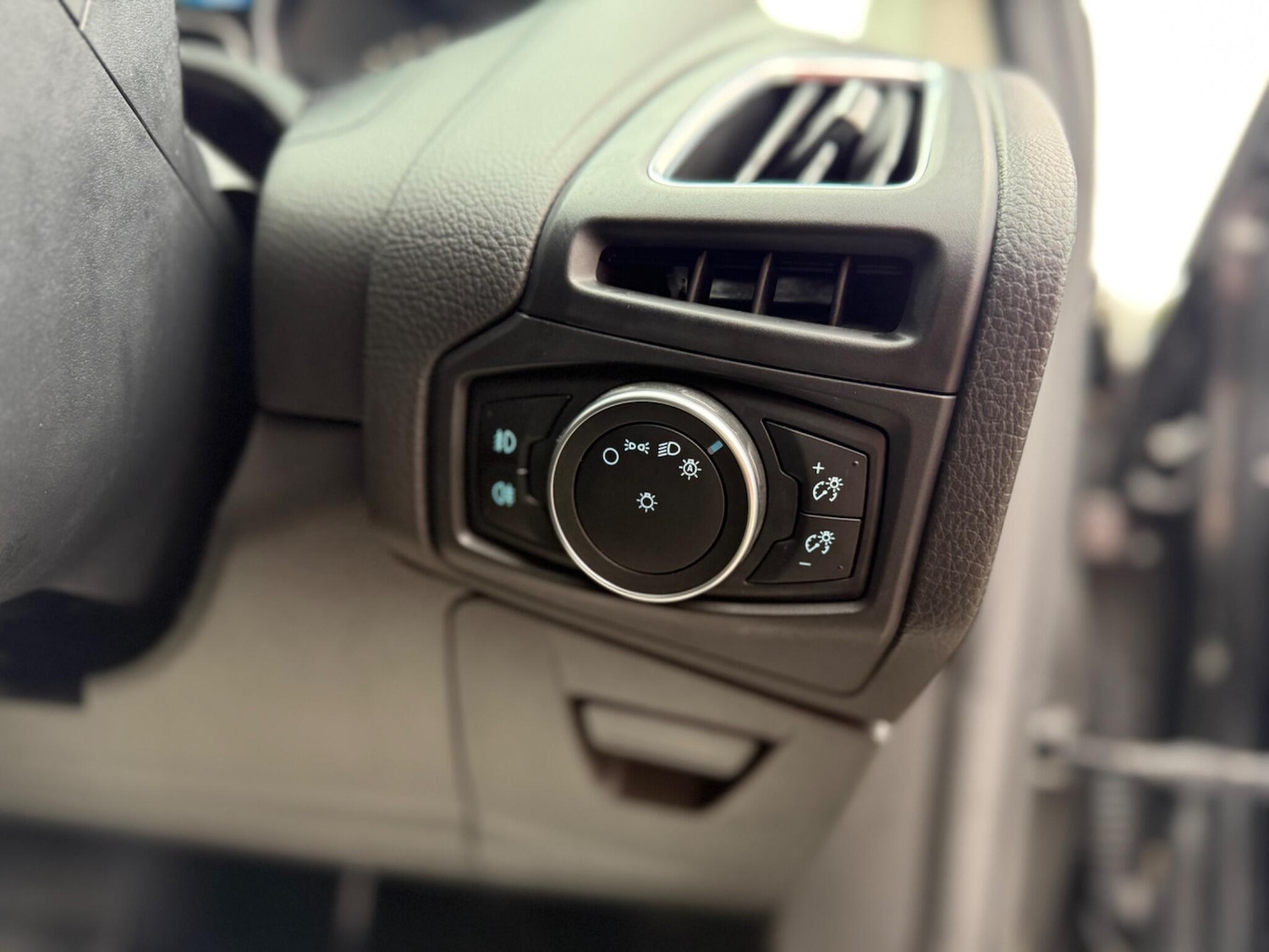 Used Ford Focus 2017 for sale - 76666515: Photo 26