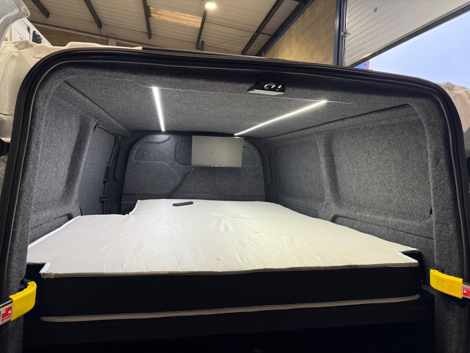 Used Ford Transit Custom 2019 for sale - 77564589: Photo 21