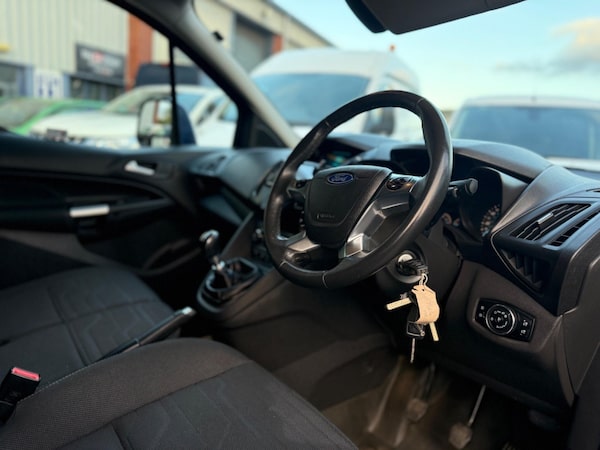 Used Ford Transit Connect 2015 for sale - 76215430: Photo 18