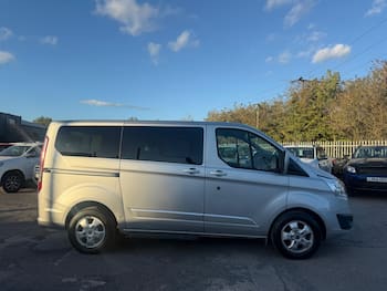 Used Ford Tourneo Custom 2018 for sale - 79874395: Photo