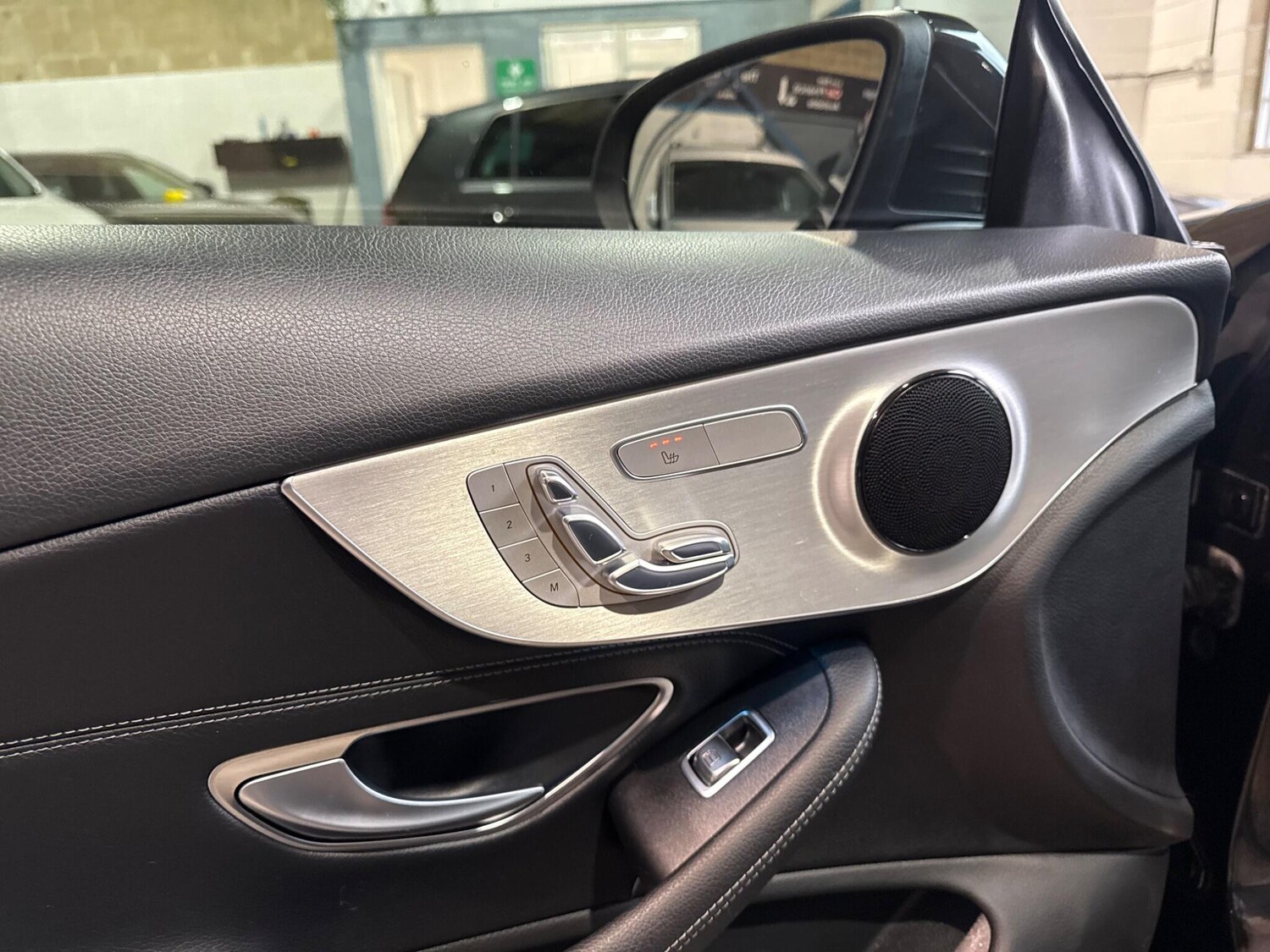 Used Mercedes-Benz C Class for sale - 77909366: Photo 25