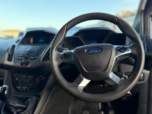 Used Ford Transit Connect 2015 for sale - 76247549: Photo 17