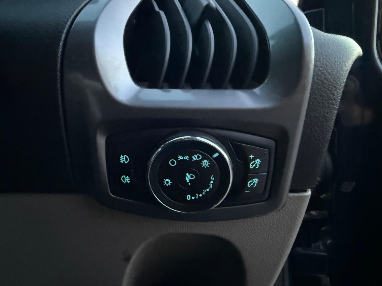 Used Ford Transit Custom 2014 for sale - 76899307: Photo 29