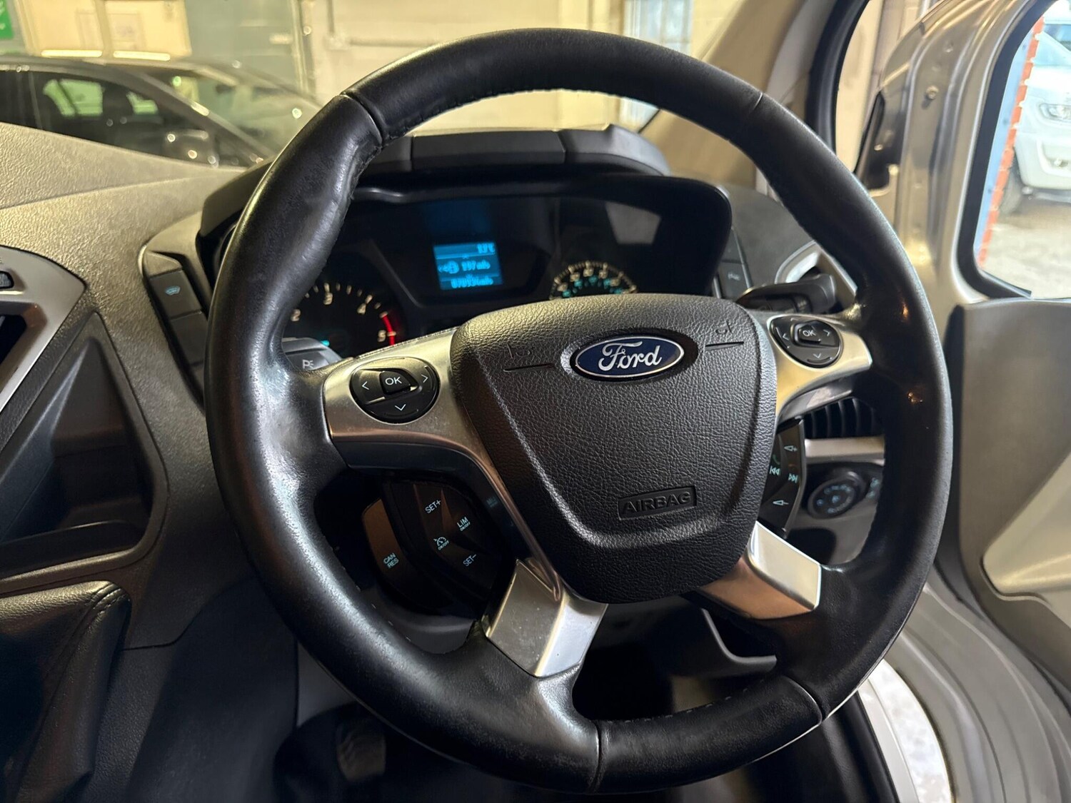 Used Ford Transit Custom for sale - 77957122: Photo 24