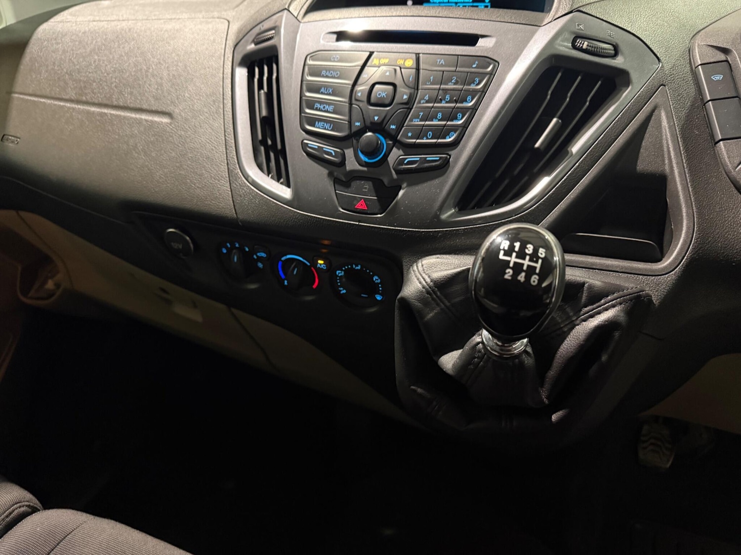 Used Ford Transit Custom 2015 for sale - 77376677: Photo 8