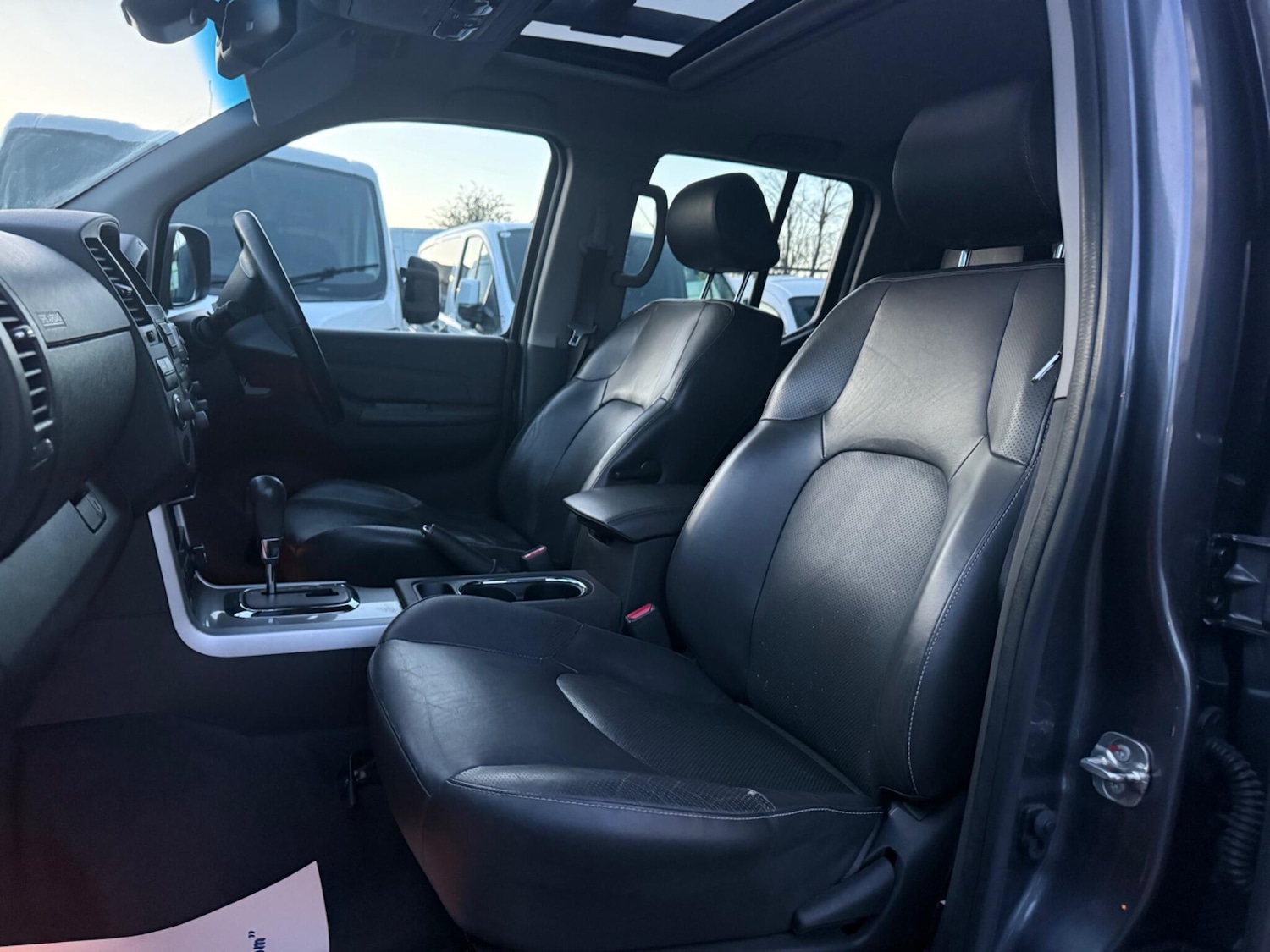 Used Nissan Navara 2012 for sale - 77131132: Photo 10