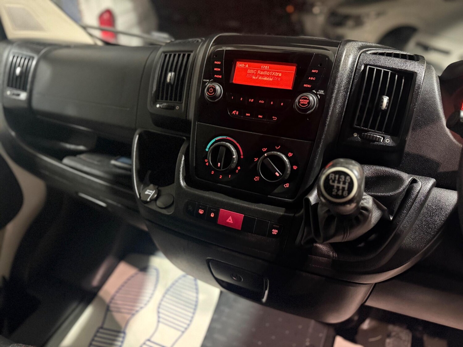 Used Citroen Relay 2015 for sale - 76619807: Photo 17