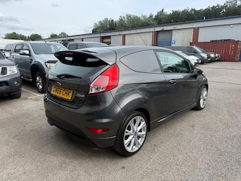 Used Ford Fiesta 2017 for sale - 79074899: Photo