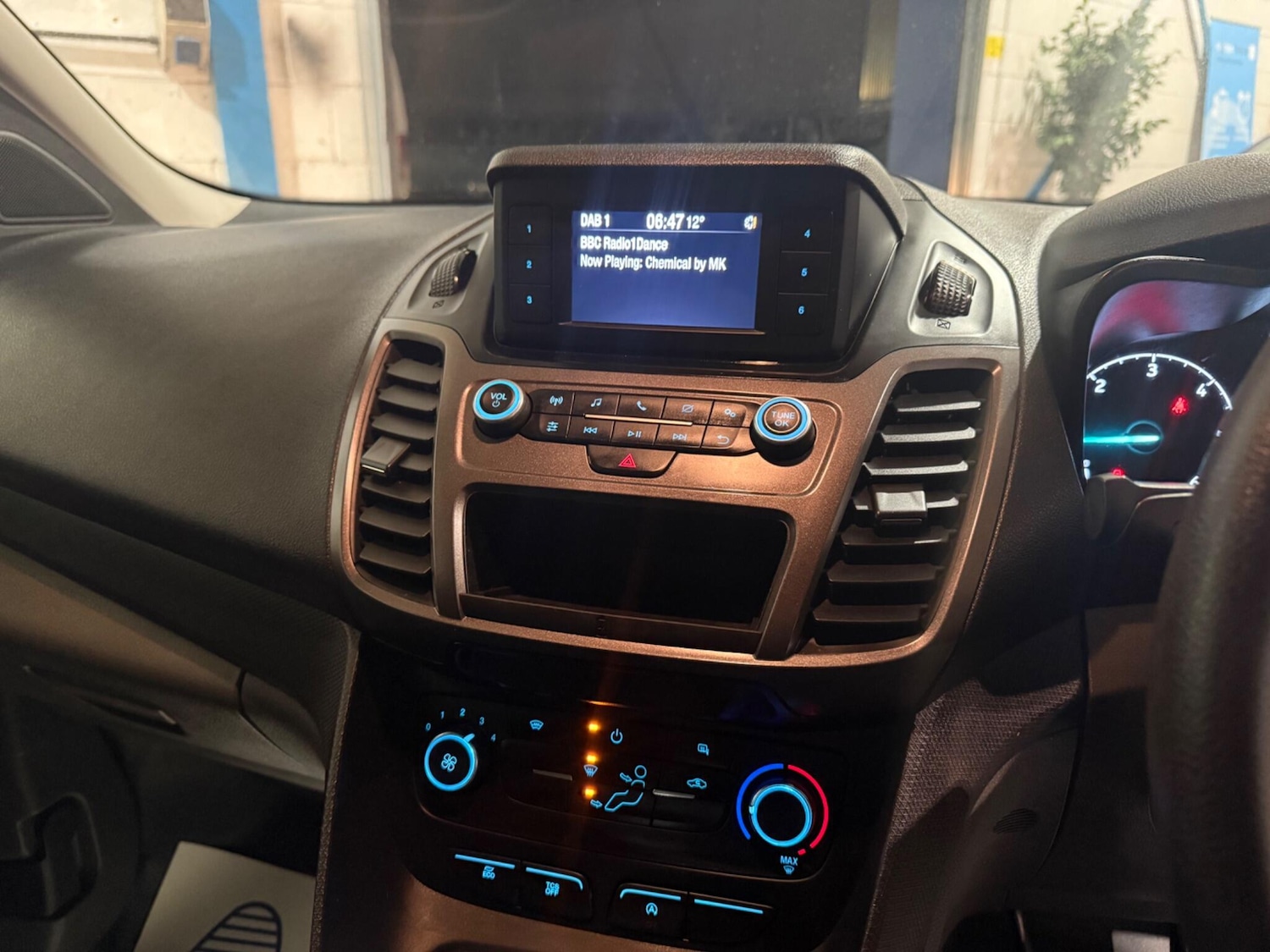 Used Ford Transit Connect 2020 for sale - 76772077: Photo 18