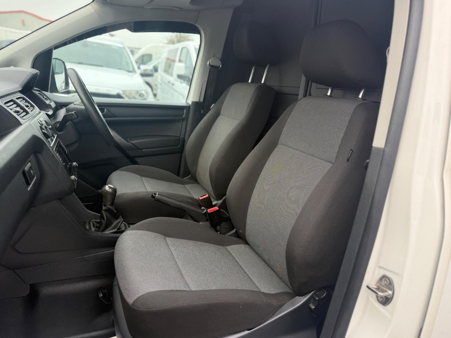 Used Volkswagen Caddy Maxi 2016 for sale - 77029975: Photo 10