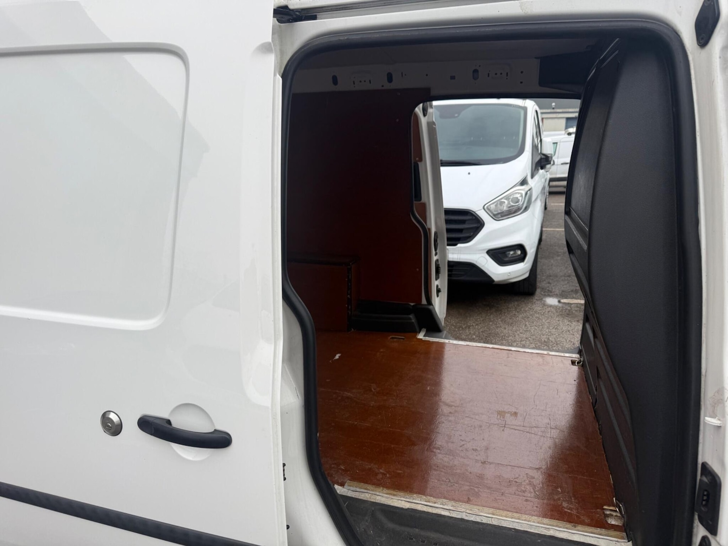 Used Volkswagen Caddy Maxi 2016 for sale - 77029975: Photo 13