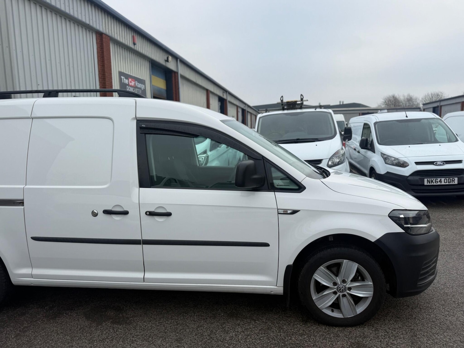 Used Volkswagen Caddy Maxi 2016 for sale - 77029975: Photo 2