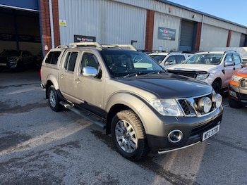 Used Nissan Navara 2015 for sale - 79453085: Photo