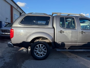 Used Nissan Navara 2015 for sale - 79453085: Photo