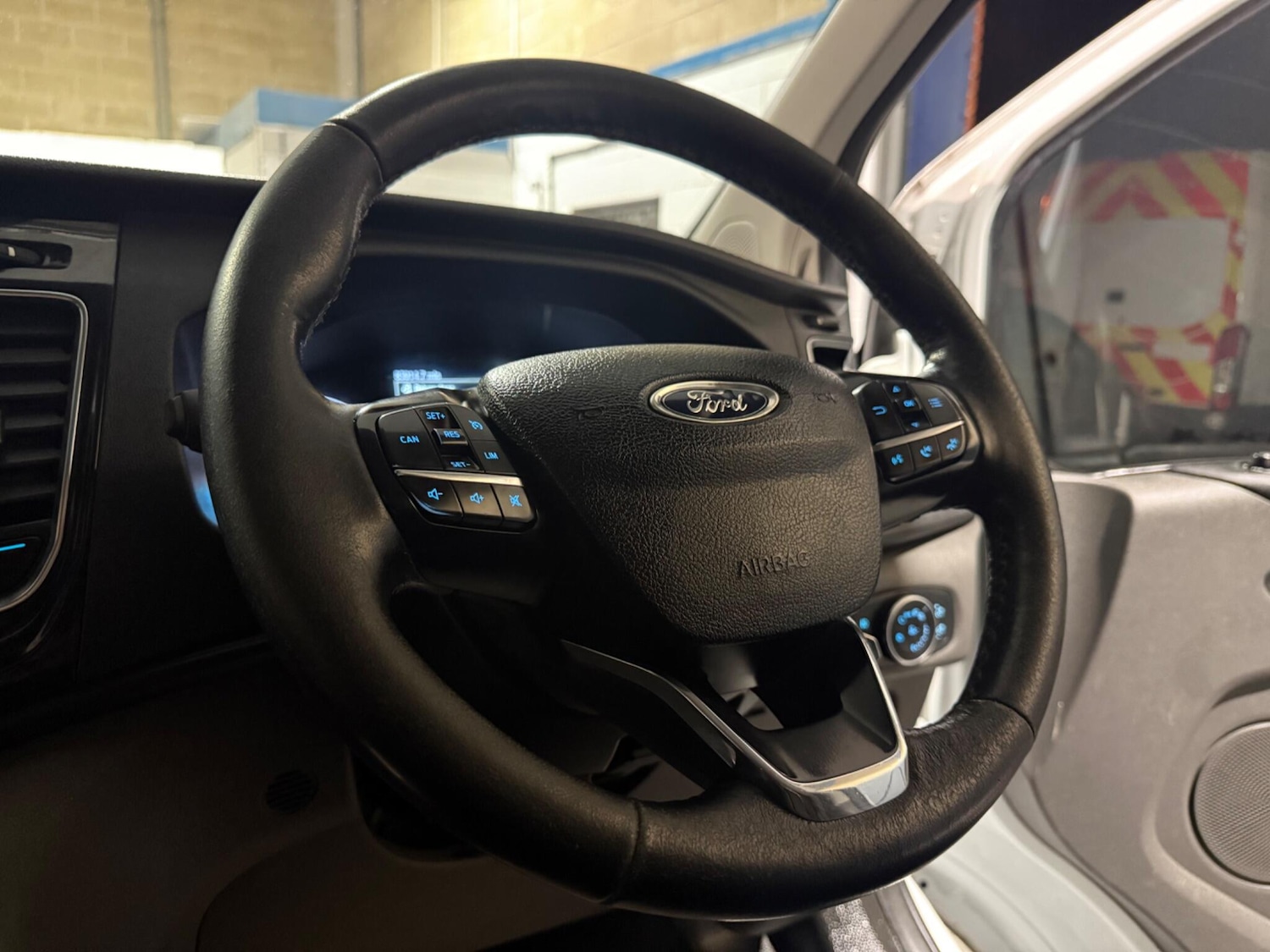 Used Ford Transit Custom 2019 for sale - 77376087: Photo 24