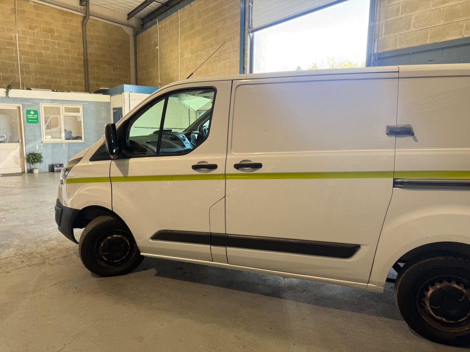Used Ford Transit Custom for sale - 78214583: Photo 3