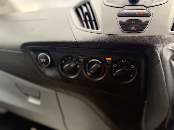 Used Ford Transit Custom 2017 for sale - 75430634: Photo 18