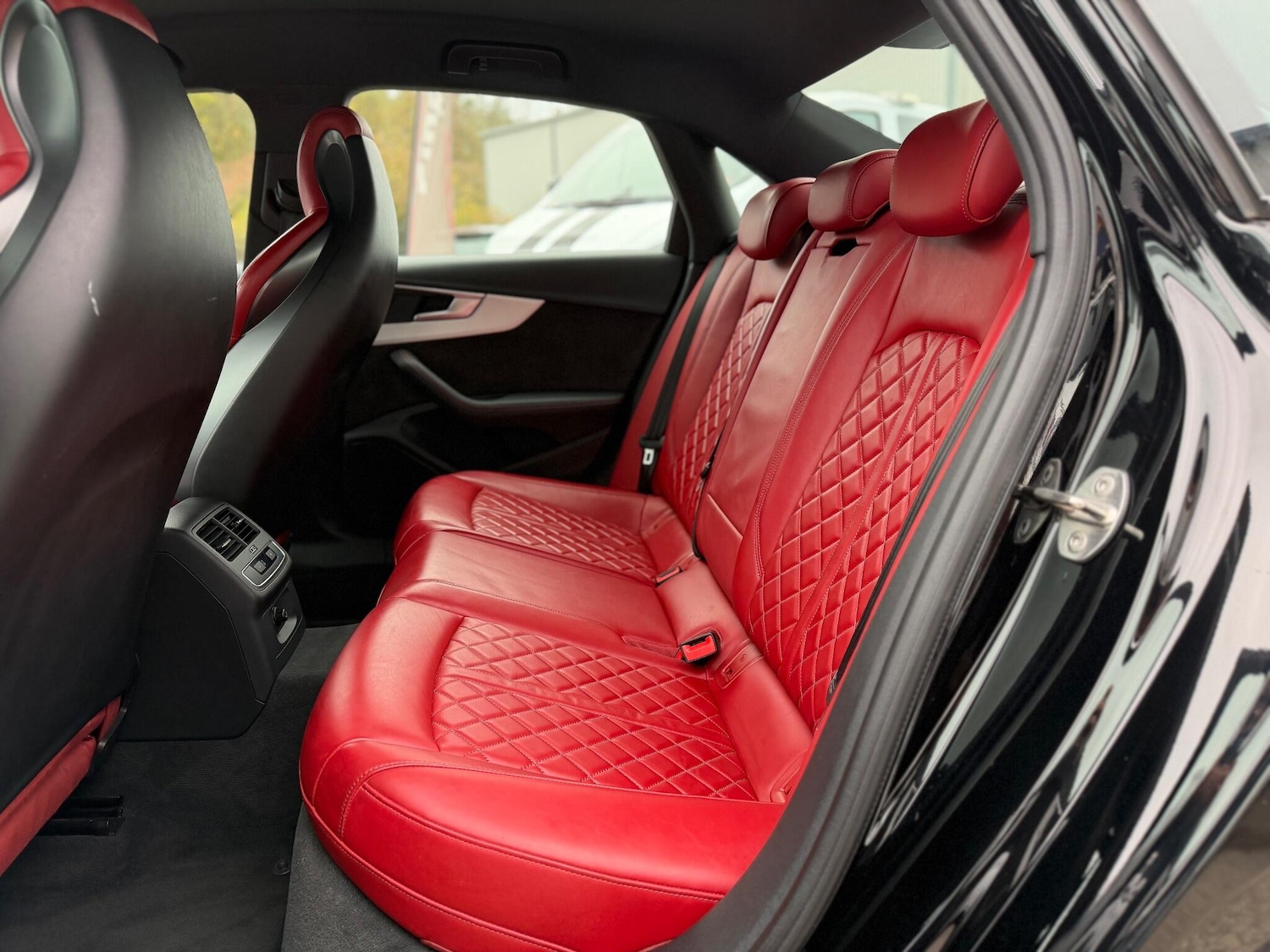 Used Audi A4 2018 for sale - 76527847: Photo 25