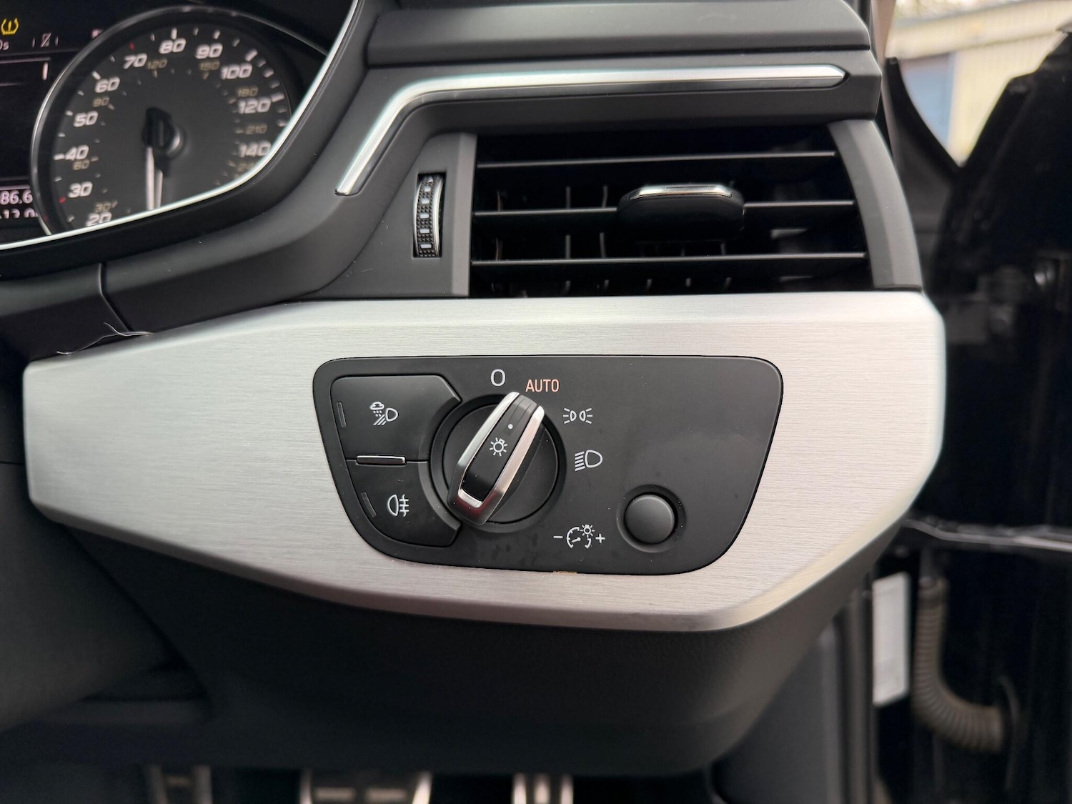 Used Audi A4 2018 for sale - 76527847: Photo 39