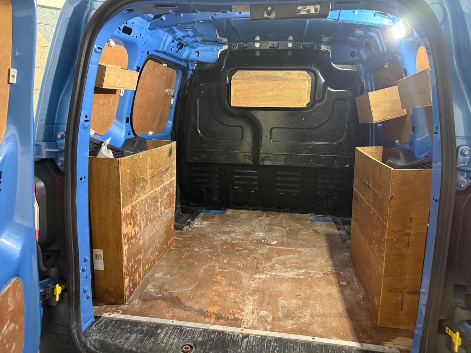 Used Ford Transit Courier 2014 for sale - 76166829: Photo 12