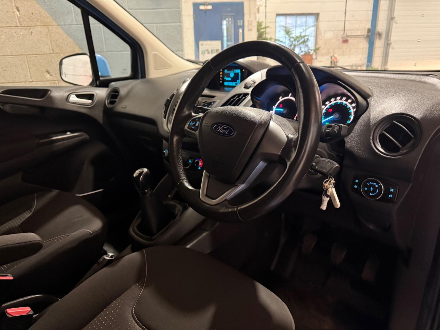 Used Ford Transit Courier 2014 for sale - 76166829: Photo 16