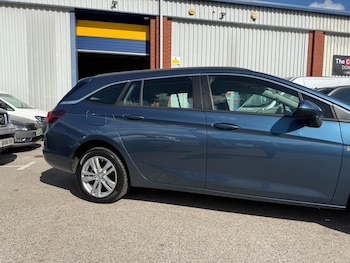 Used Vauxhall Astra 2017 for sale - 76152684: Photo