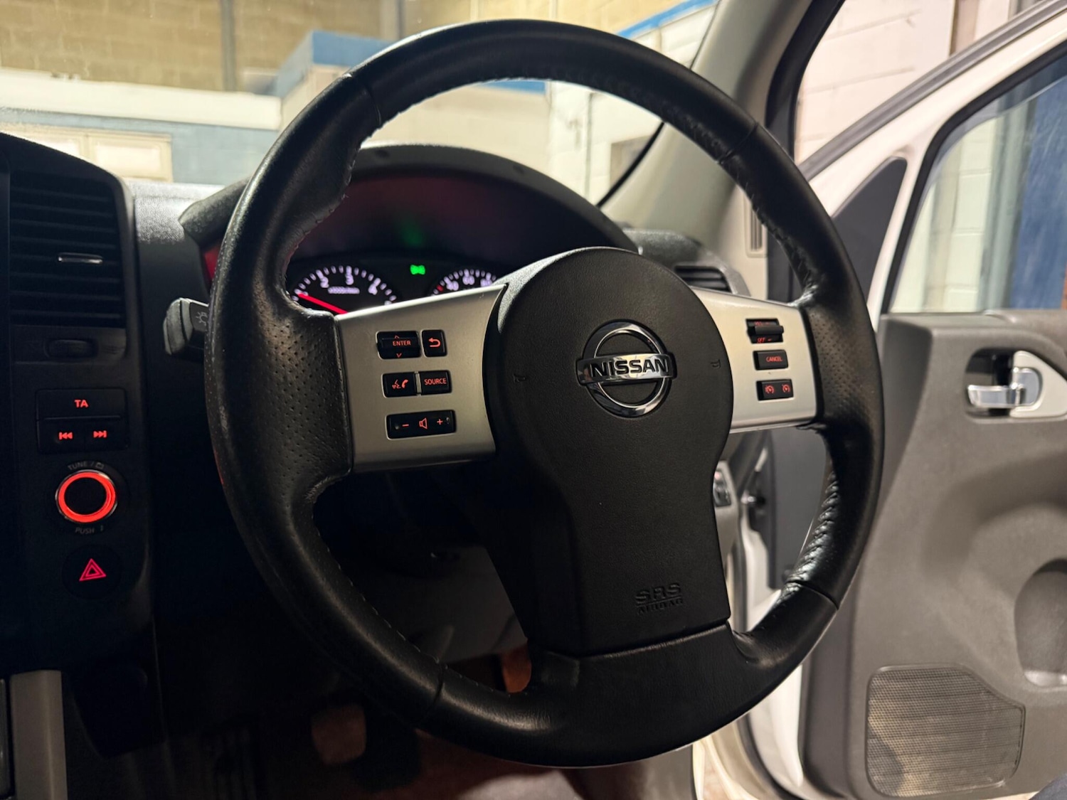 Used Nissan Navara 2014 for sale - 77496142: Photo 28