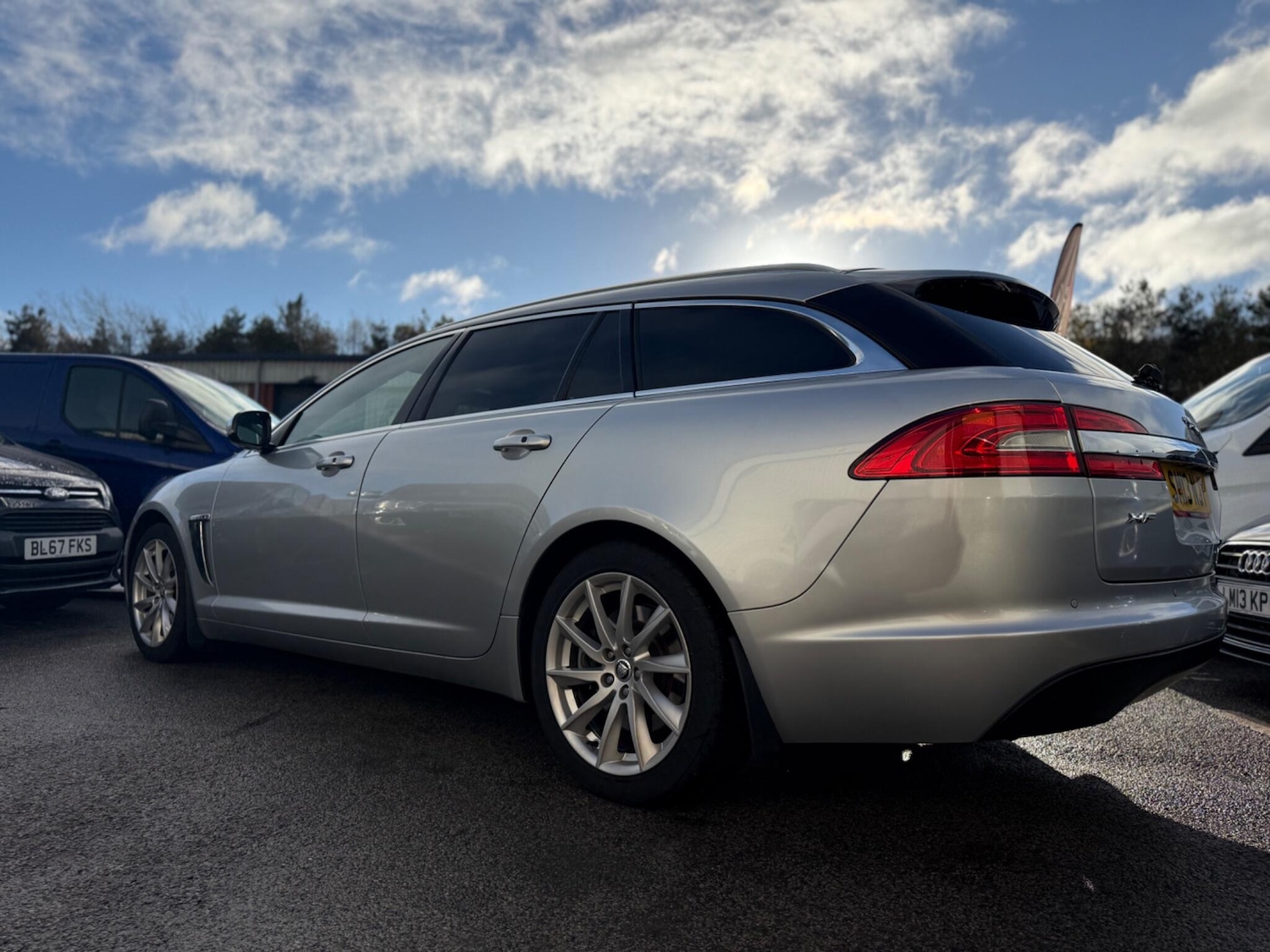 Used Jaguar XF 2013 for sale - 76689227: Photo 10