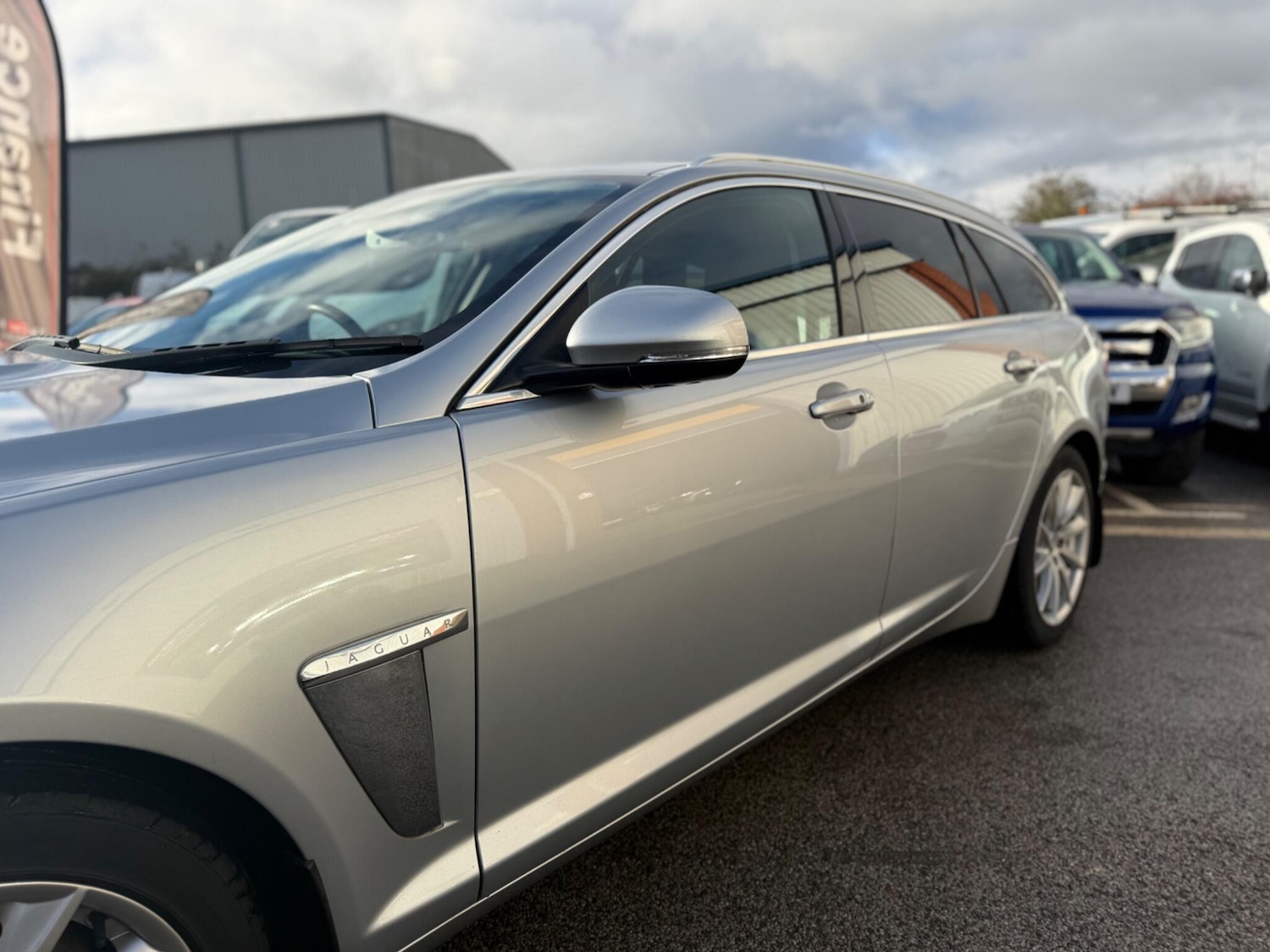 Used Jaguar XF 2013 for sale - 76689227: Photo 12