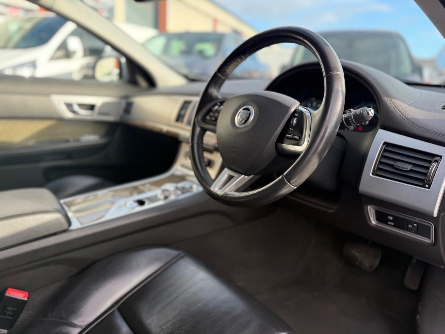 Used Jaguar XF 2013 for sale - 76689227: Photo 21