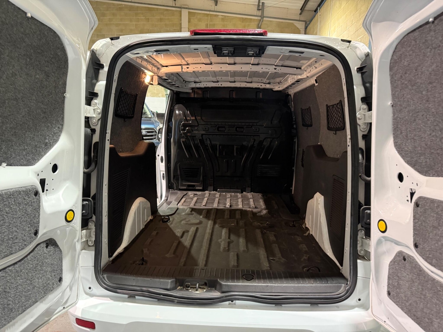 Used Ford Transit Connect 2017 for sale - 78007528: Photo 15