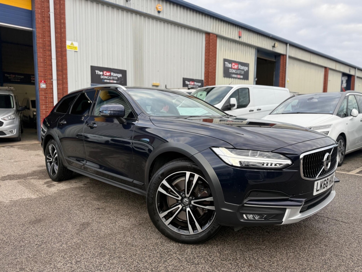 Used Volvo V90 2018 for sale - 76865404: Photo 1