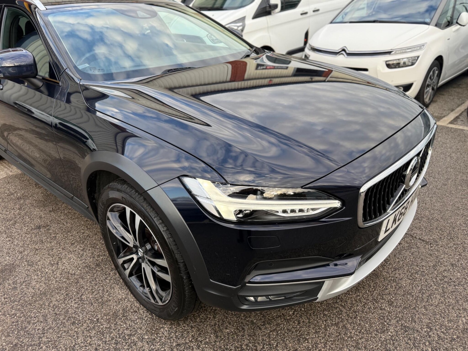 Used Volvo V90 2018 for sale - 76865404: Photo 37